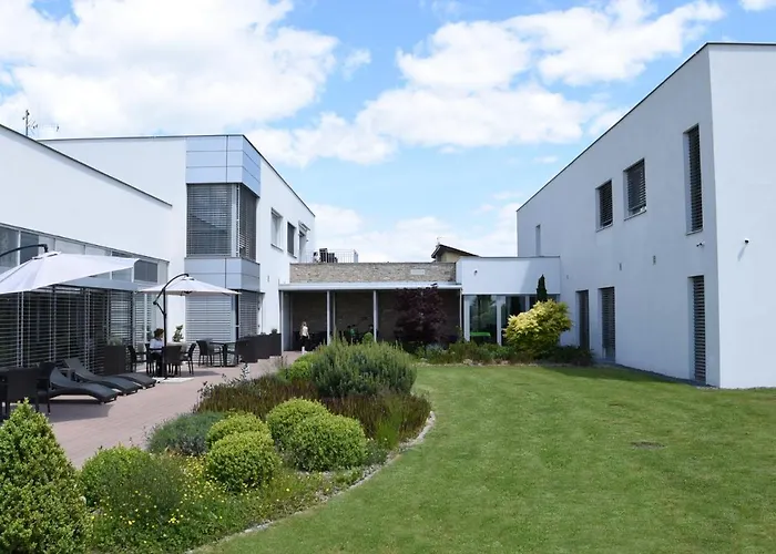 Hotel Harmony Medical & Wellness-Free Parking, 1,8Km From The Center Kromeriz photo