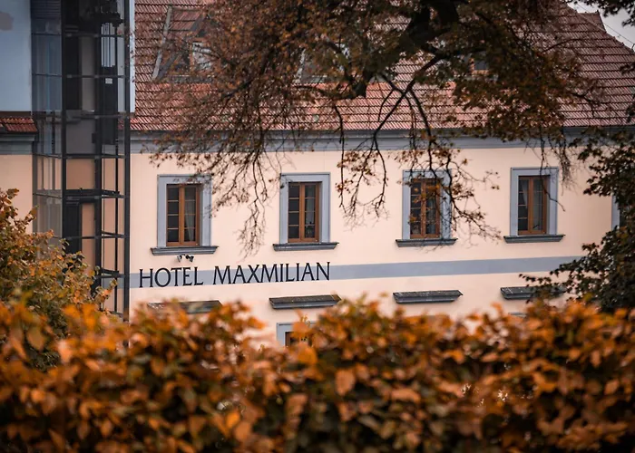 Maxmilian Lifestyle Resort Loucen photo