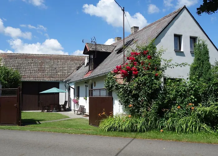 Cerhonice Chalupa Obora תמונה