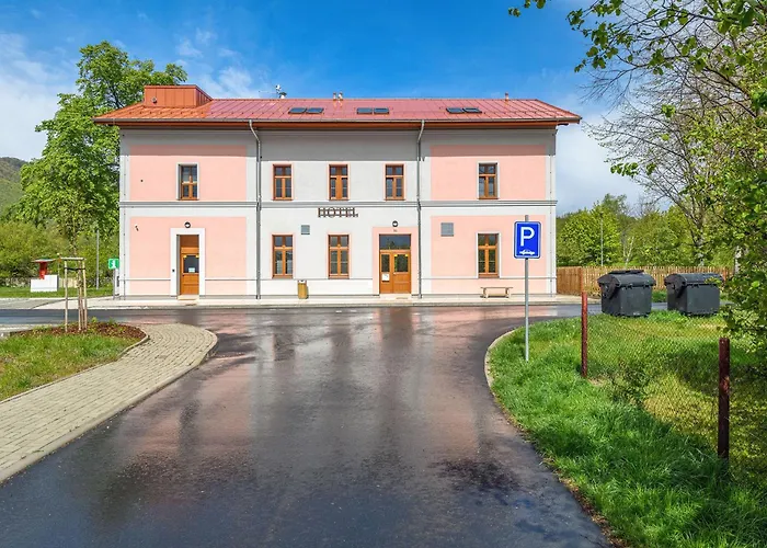 Hotel Nadrazi Horni Jiretin photo