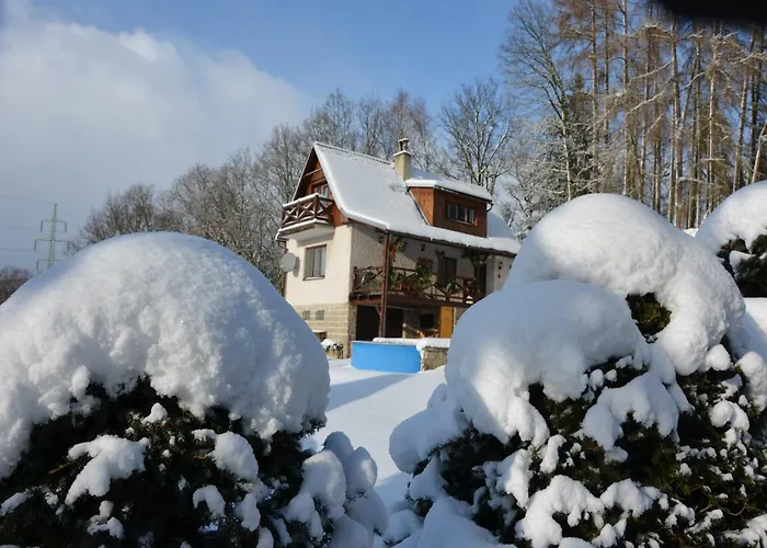 Mountain Retreat With Pool Villa Hnanice  fotoğrafı