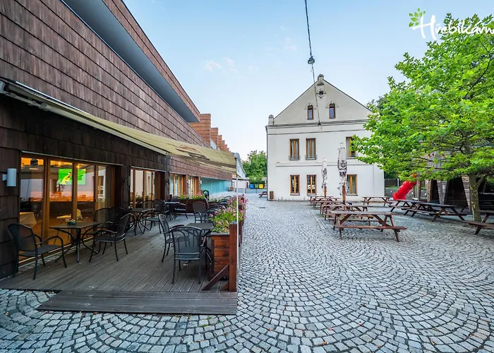 Restaurace A Pension Hrebikarna Chomutov photo