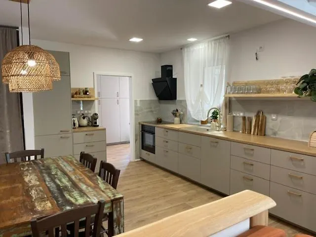 Фото Ubytovani U Lupina Luzice