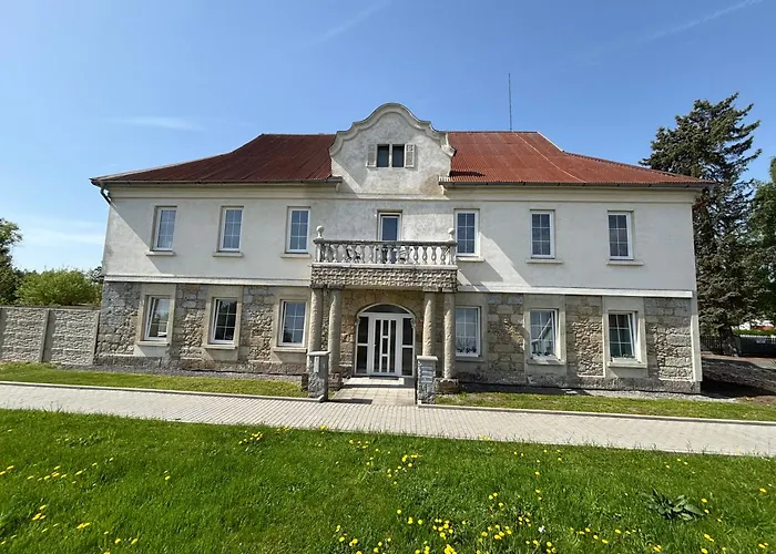 Vila Bily Jelen Apartments Ralsko Kurivody fotoğrafı