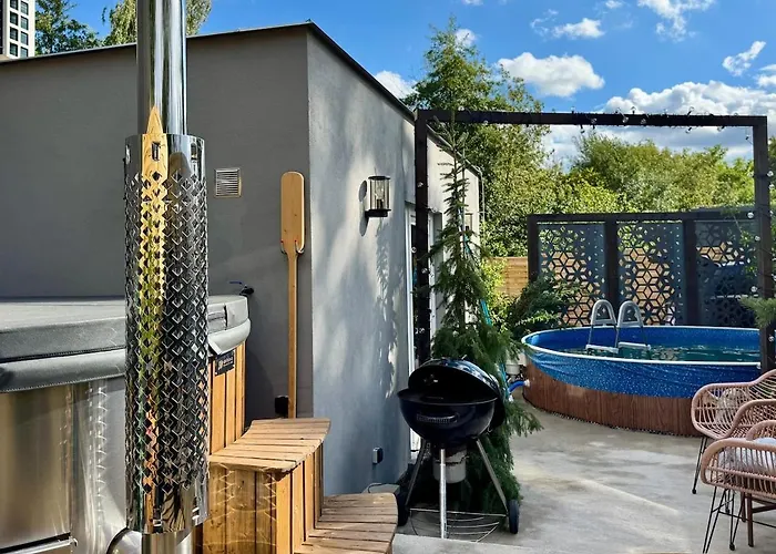 Garden Residence - The Garage Drahobudice foto