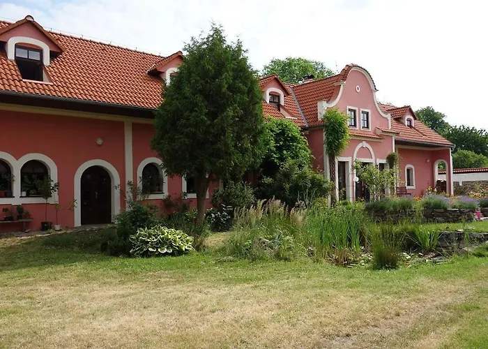 Country House With Four Apartments Drahov fotorgafie