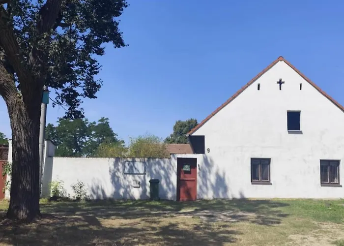 Statek Sudomer U Pisku Cejetice 사진