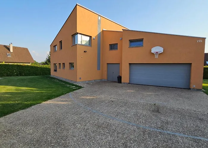 Wow Apartment Eu - Cozy And Practical Apartment Nebovidy Foto