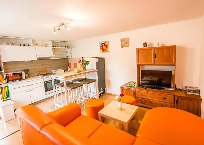 Malovany Dvur Dolní Dunajovice φωτογραφία