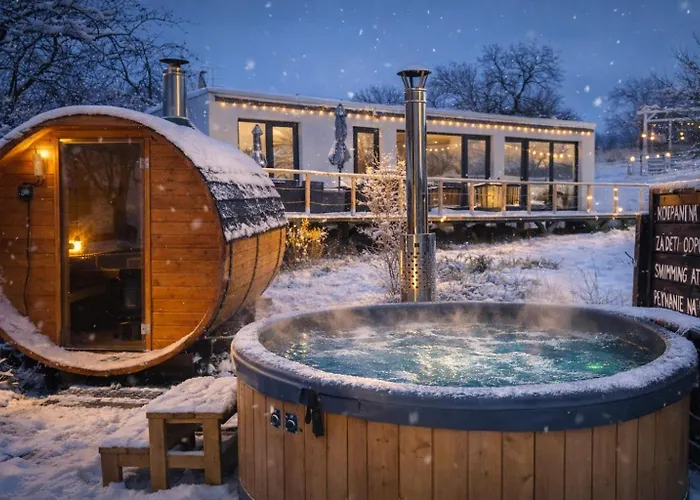 Tršice Ranch 66 - Wellness Tiny House Black Swallow Ve Stylu Route 66 Se Saunou, Koupacim Sudem A Bazenem תמונה