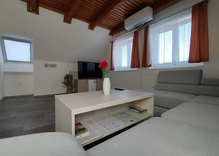 Chalupa u Tomáše Brumovice foto