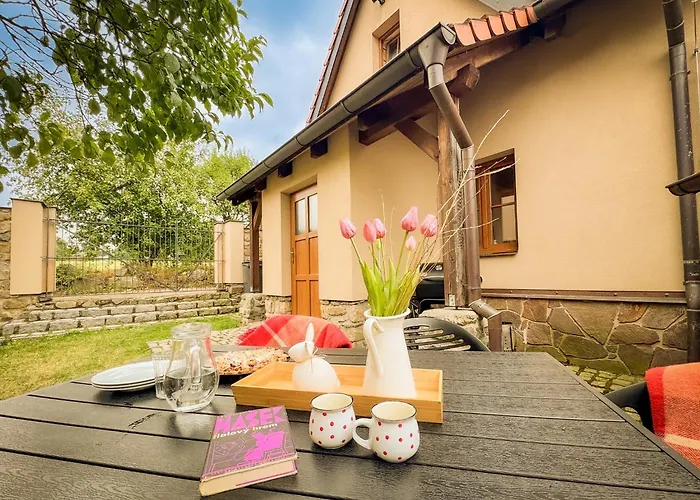 Chalupa S Vlastnim Koupanim A Rozlehlou Zahradou Varvažov képek