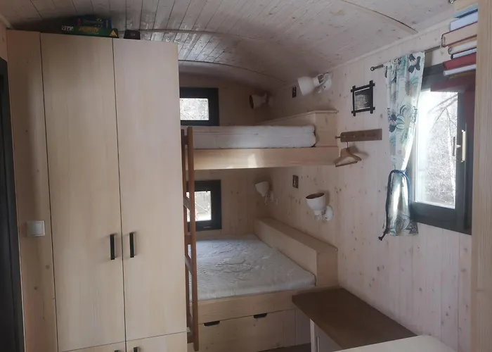 Maringotka K Pronajmu 호텔 Sobenov 사진