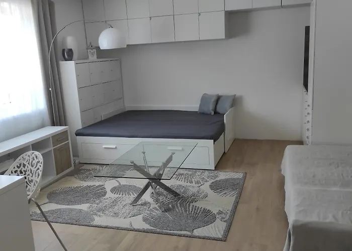 Pokoje V Prizemi Rd - Terasa, Bazen, Zahrada Nechvalin zdjęcie