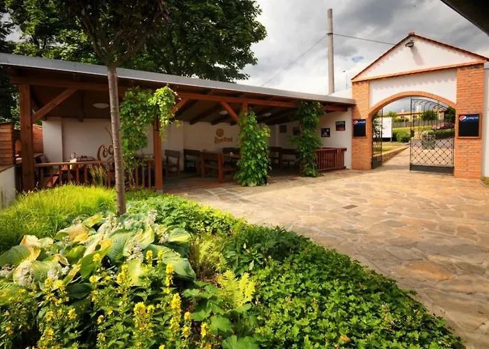 Hotel Restaurant Na Statku Náměšť nad Oslavou foto