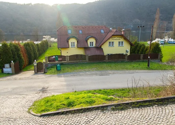 Guest House Kaskada Vrane nad Vltavou photo