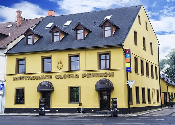 Penzion, Restaurant Gloria Chrastava photo