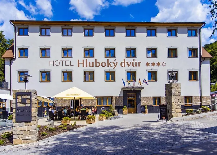 Wellness Hotel Hluboky Dvur Hruba Voda photo