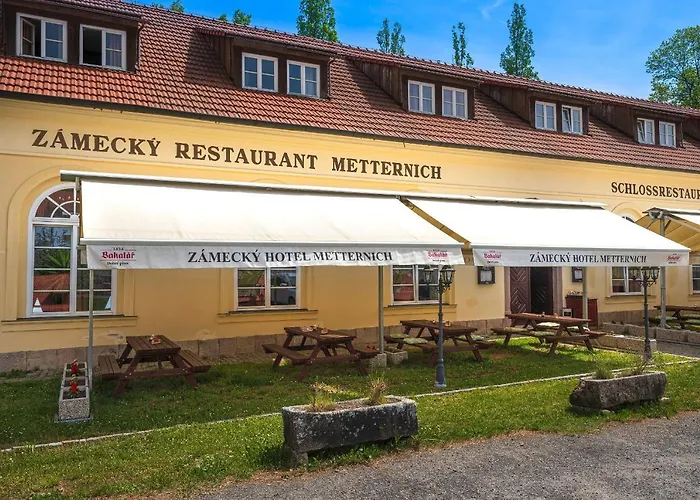Zamecky Hotel Metternich Velka Hledsebe photo